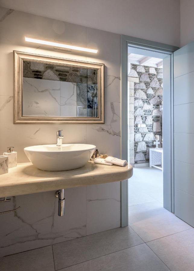 Hilltop Suites Milos Mytakas Extérieur photo
